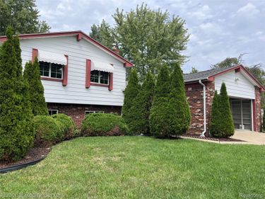 45162 Forest Trail Drive , Canton Township, Mi 48187