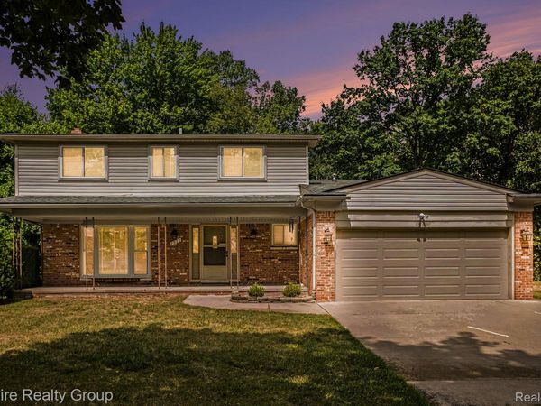 1373 Stonetree Drive, Troy, Mi 48083
