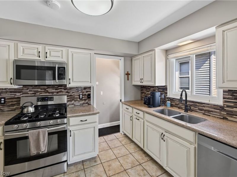 1316 W 105th Street, Cleveland, OH 44102 Photo 11