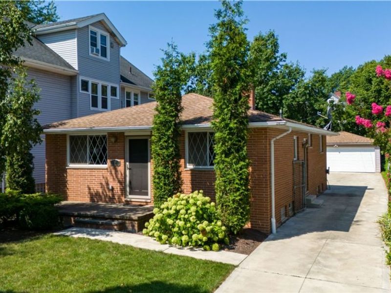 1316 W 105th Street, Cleveland, OH 44102 Photo 2