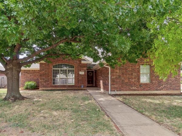 18113 Laurel Oak Drive, Edmond, OK 73012