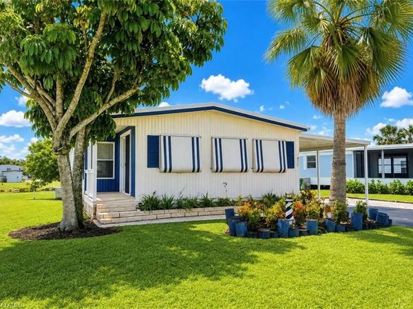 817 Cape Haze LN, NAPLES, FL 34104