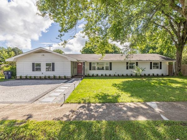 203 S Neal Street, Prairie Grove, AR 72753