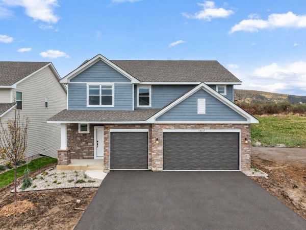 18318 Gladiator Drive, Lakeville, MN 55044