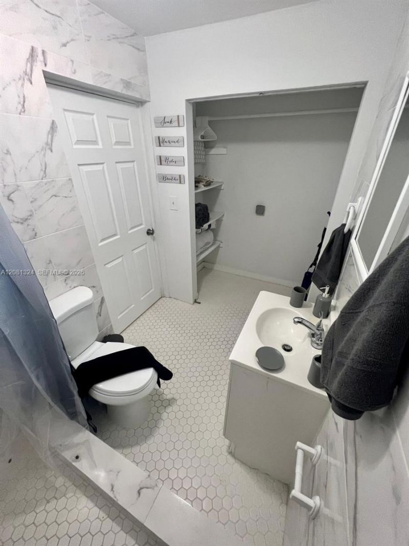 2224 SW 11th St , Unit 2, Miami, FL 33135 Photo