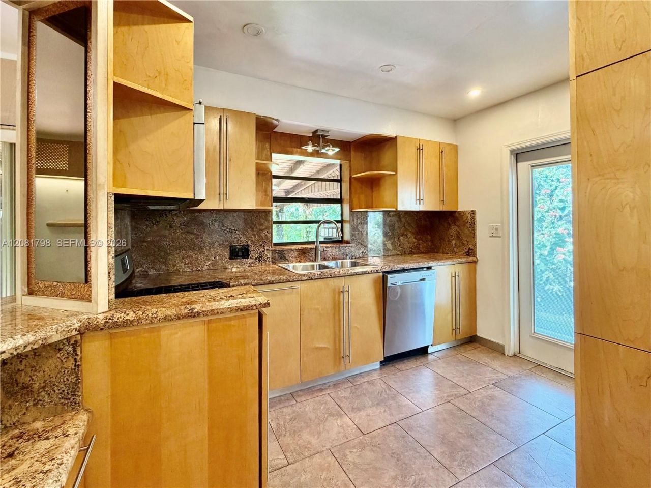 9132 Byron Ave, Surfside, FL 33154 Photo