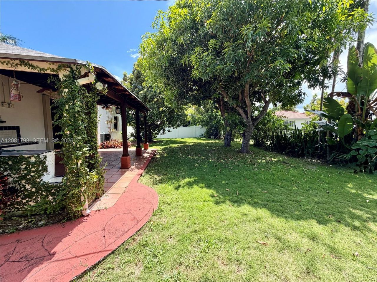 9132 Byron Ave, Surfside, FL 33154 Photo