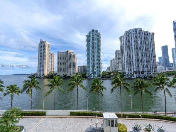 325 S Biscayne Blvd, Unit 415, Miami, FL 33131