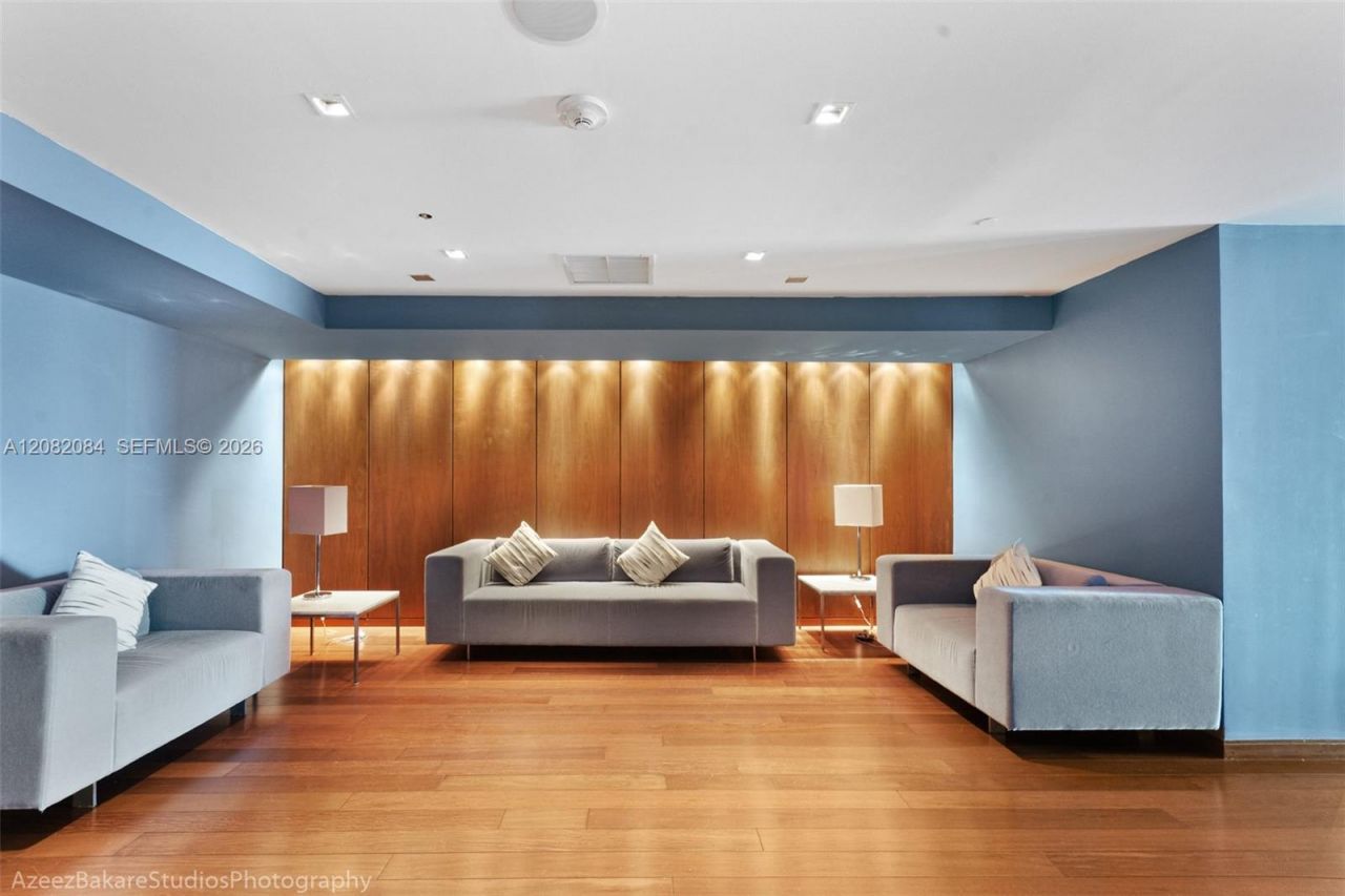 325 S Biscayne Blvd , Unit 415, Miami, FL 33131 Photo