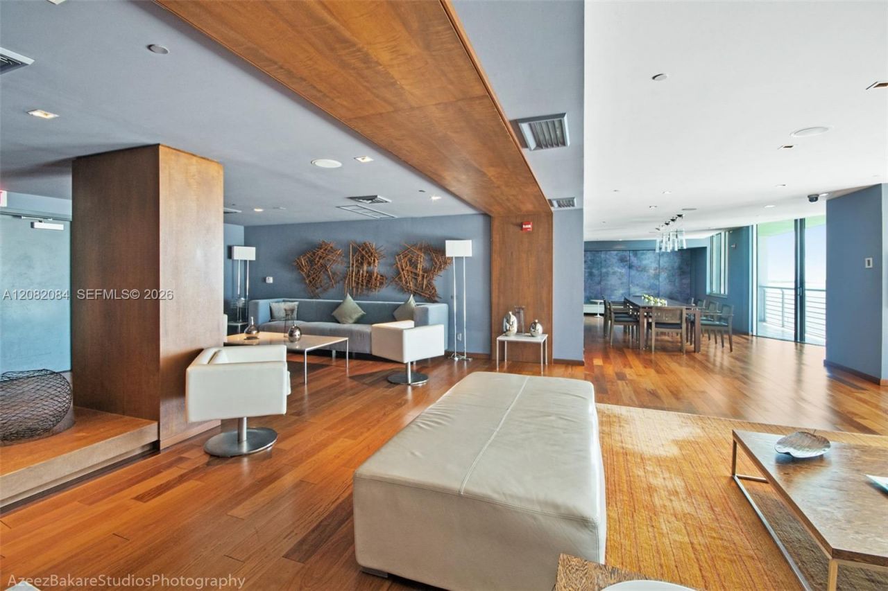 325 S Biscayne Blvd , Unit 415, Miami, FL 33131 Photo