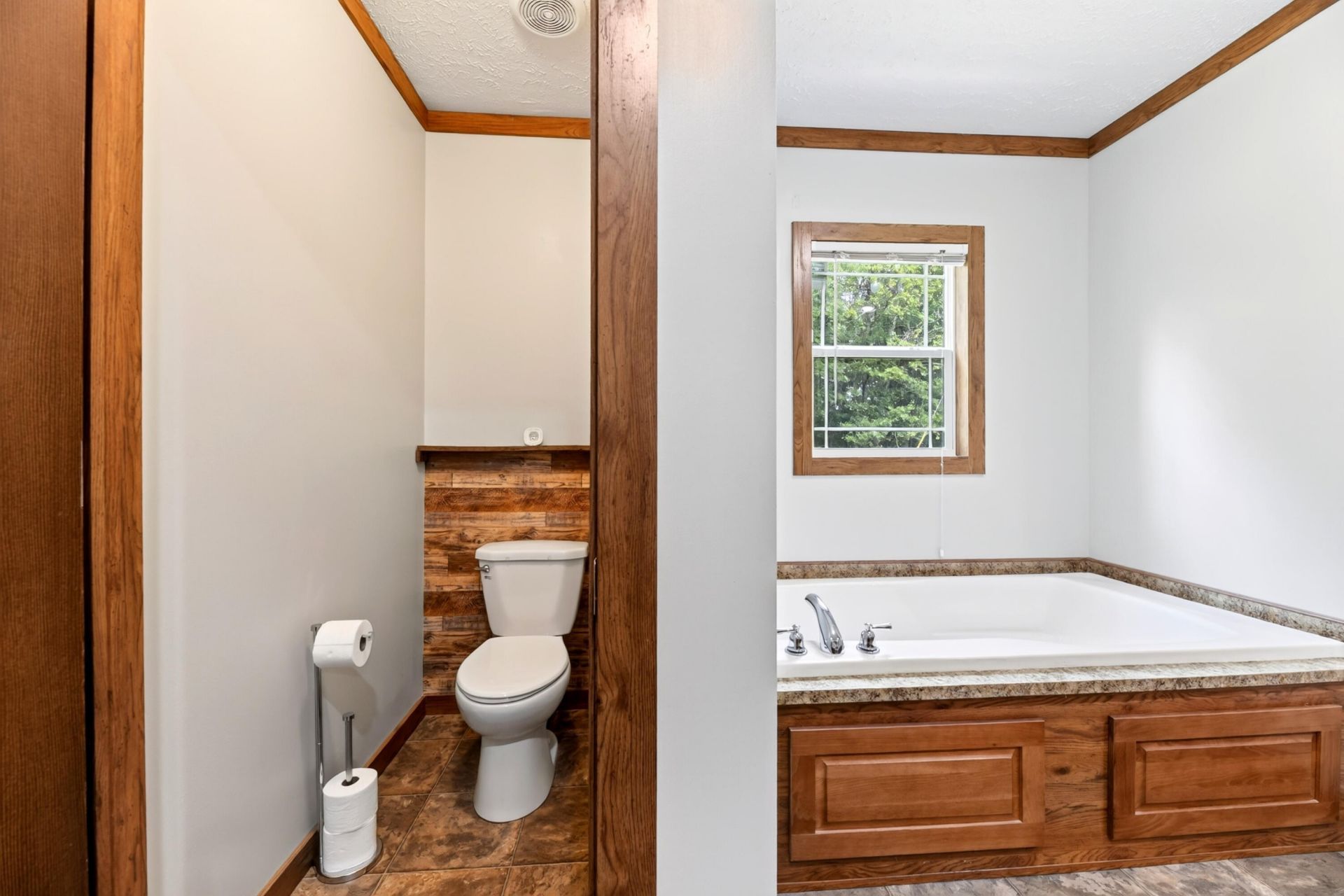 1331 N Brewington Road Photo 41