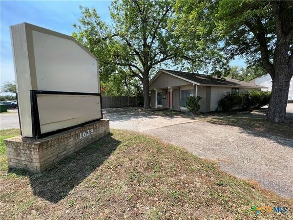 1628 Aquarena Springs Drive , San Marcos, TX 78666