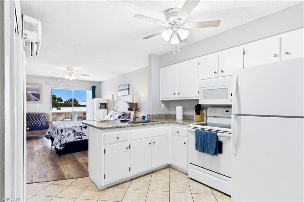 3226 Stringfellow Rd, Saint James City, FL 33956 Photo