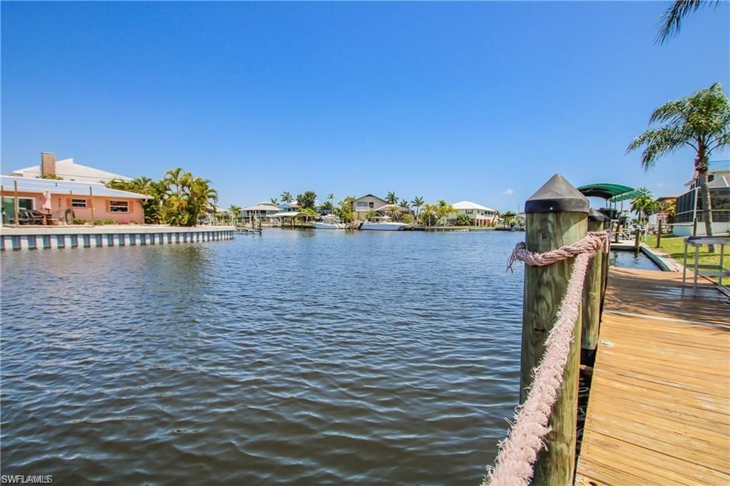 3226 Stringfellow Rd, Saint James City, FL 33956 Photo