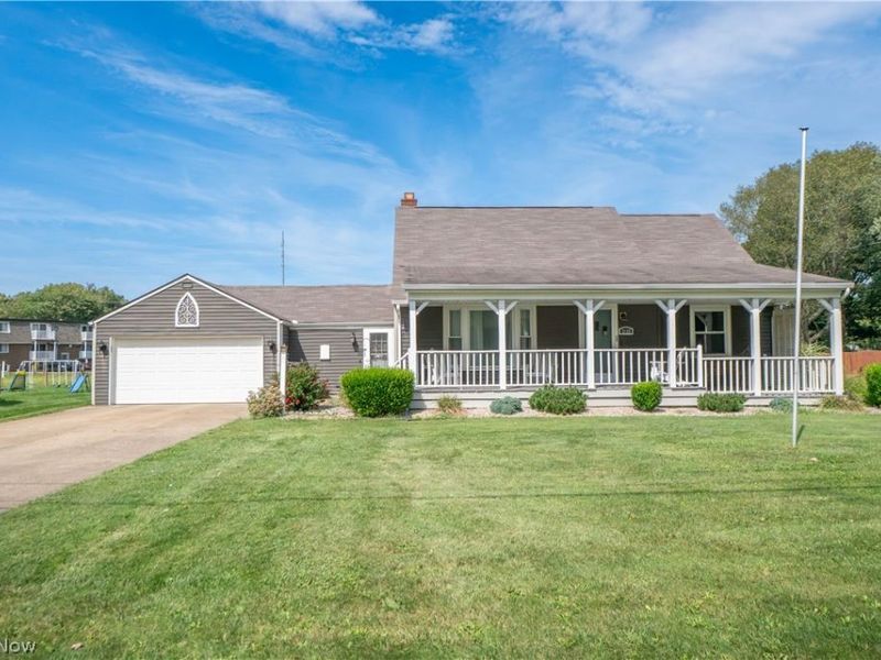 2125 41st Street NE, Canton, OH 44705 Photo 1