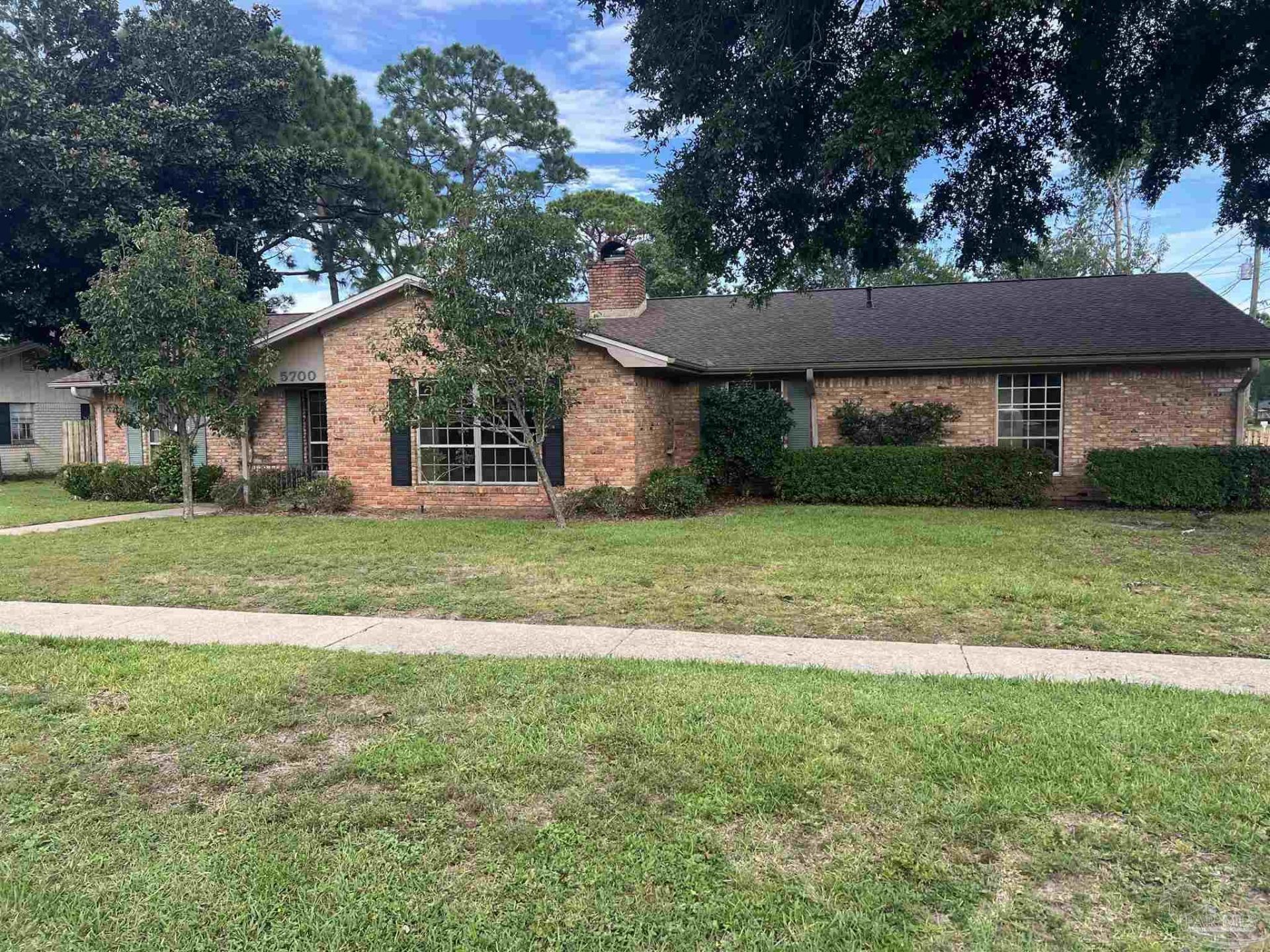 5700 Adelyn Rd, Pensacola, FL 32504 Main Photo