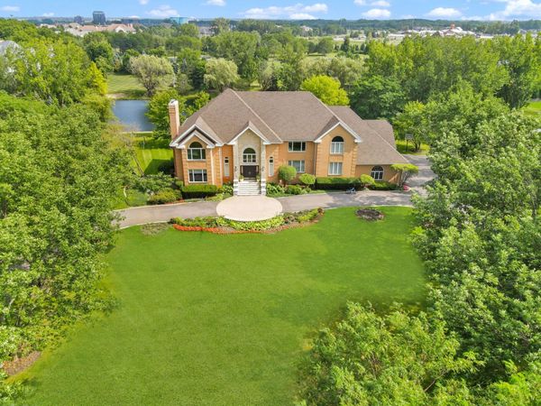 5 S Meadow Court , South Barrington, IL 60010