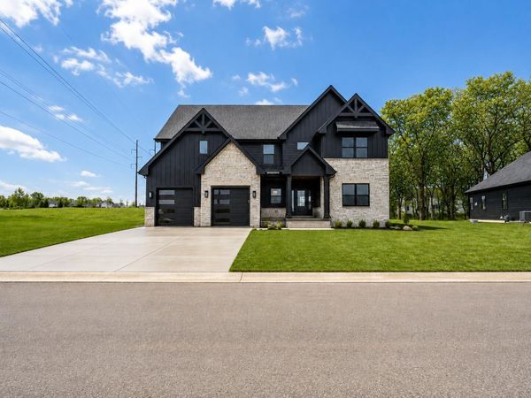 1759 Trailbrook Drive , Valparaiso, IN 46385