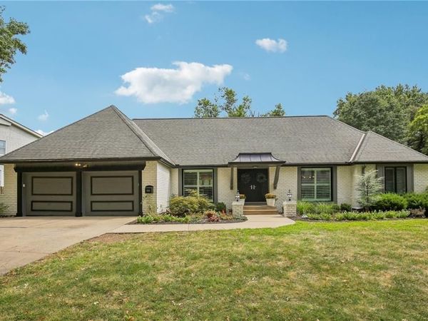 9029 Rosewood Drive, Prairie Village, KS 66207