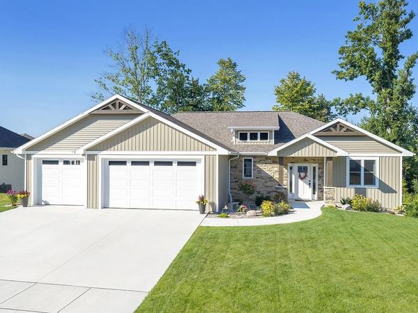 3220 ECLIPSE DRIVE, Green Bay, WI 54311