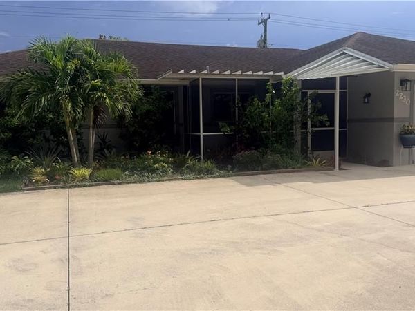 2230 Crystal DR , FORT MYERS, FL 33907