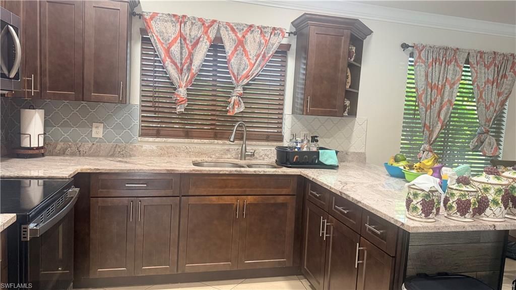2230 Crystal Dr, Fort Myers, FL 33907 Photo