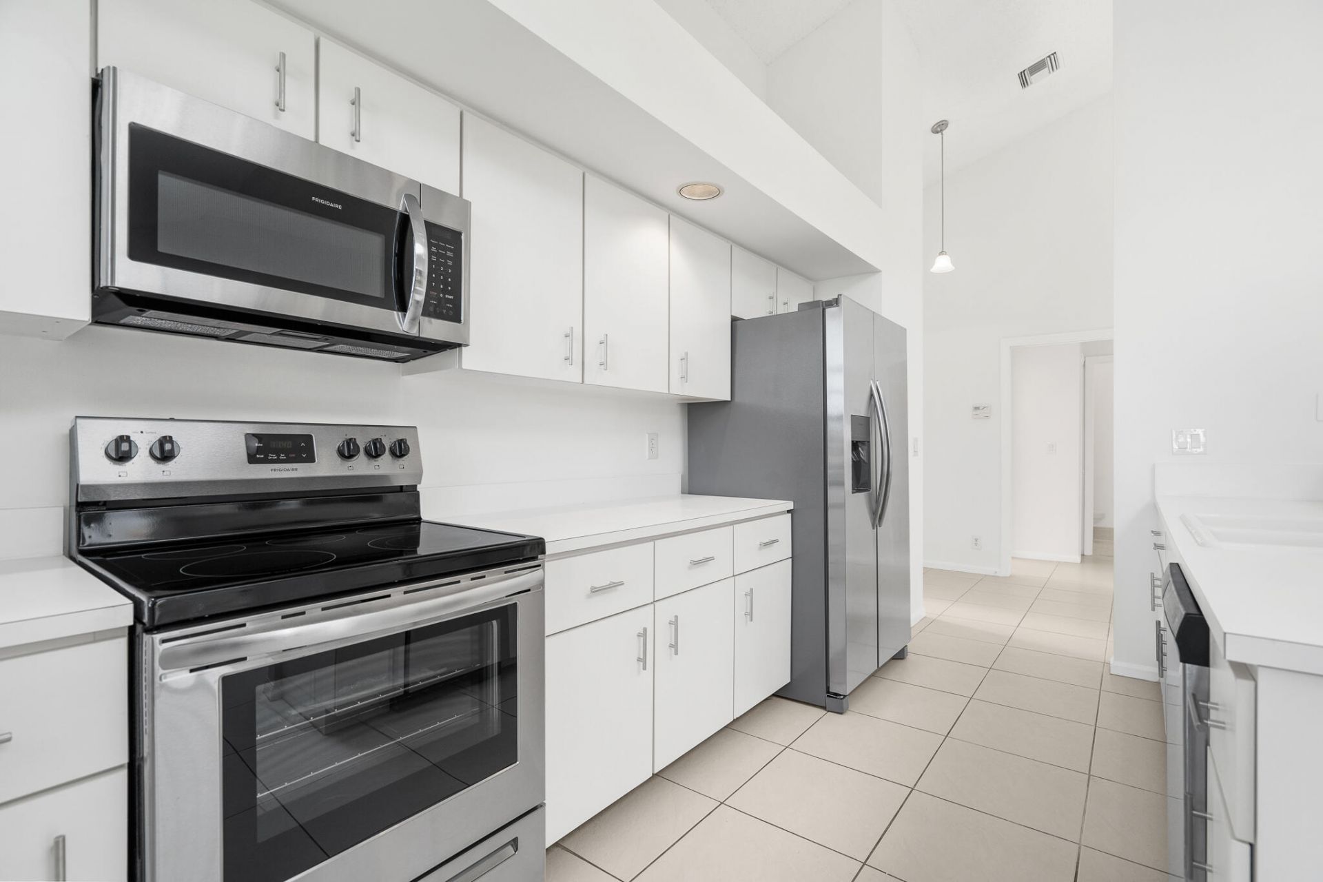 8049 Aberdeen Drive, Unit 202, Boynton Beach, FL 33472 Photo