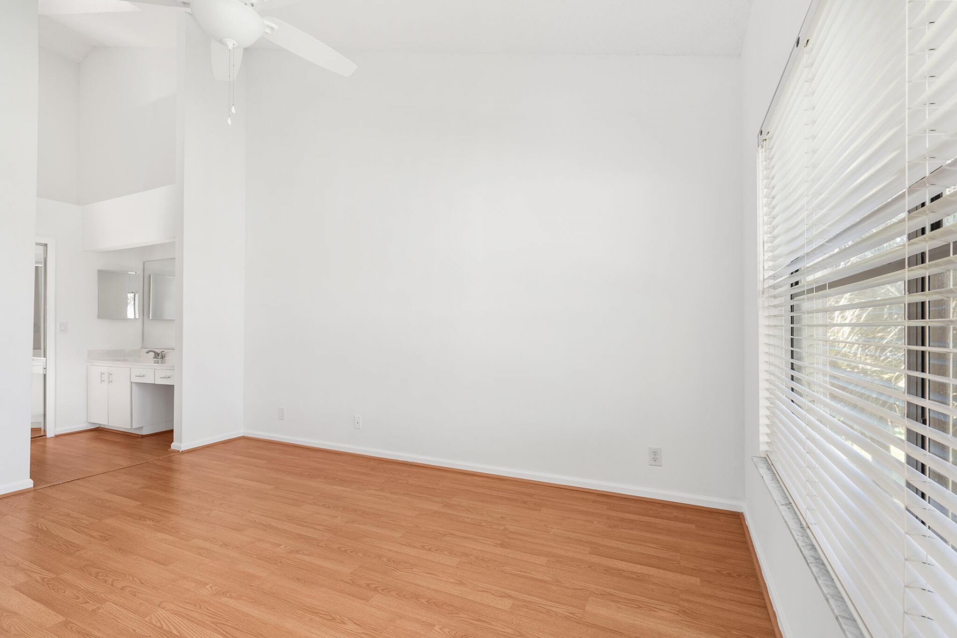 8049 Aberdeen Drive, Unit 202, Boynton Beach, FL 33472 Photo
