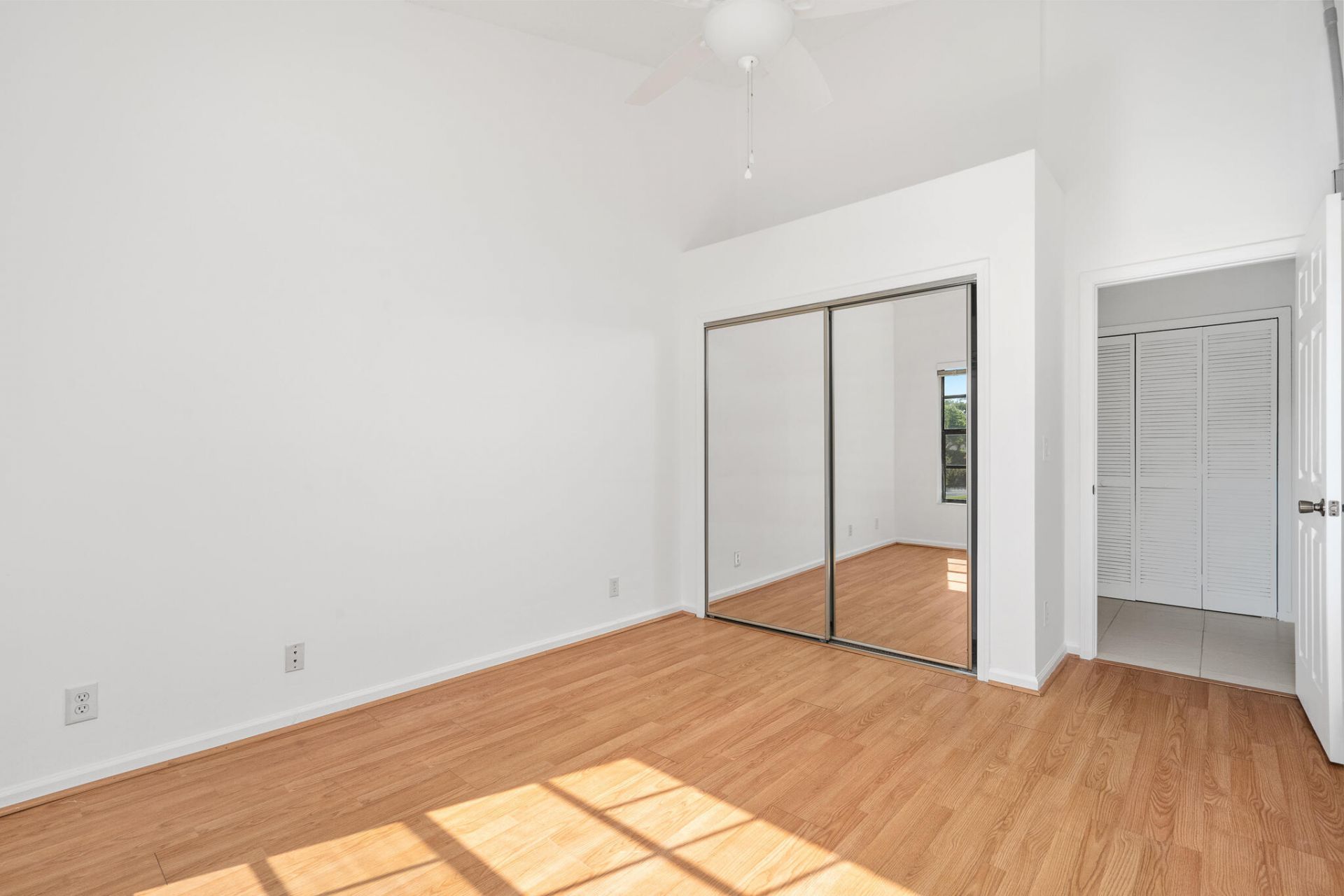 8049 Aberdeen Drive, Unit 202, Boynton Beach, FL 33472 Photo