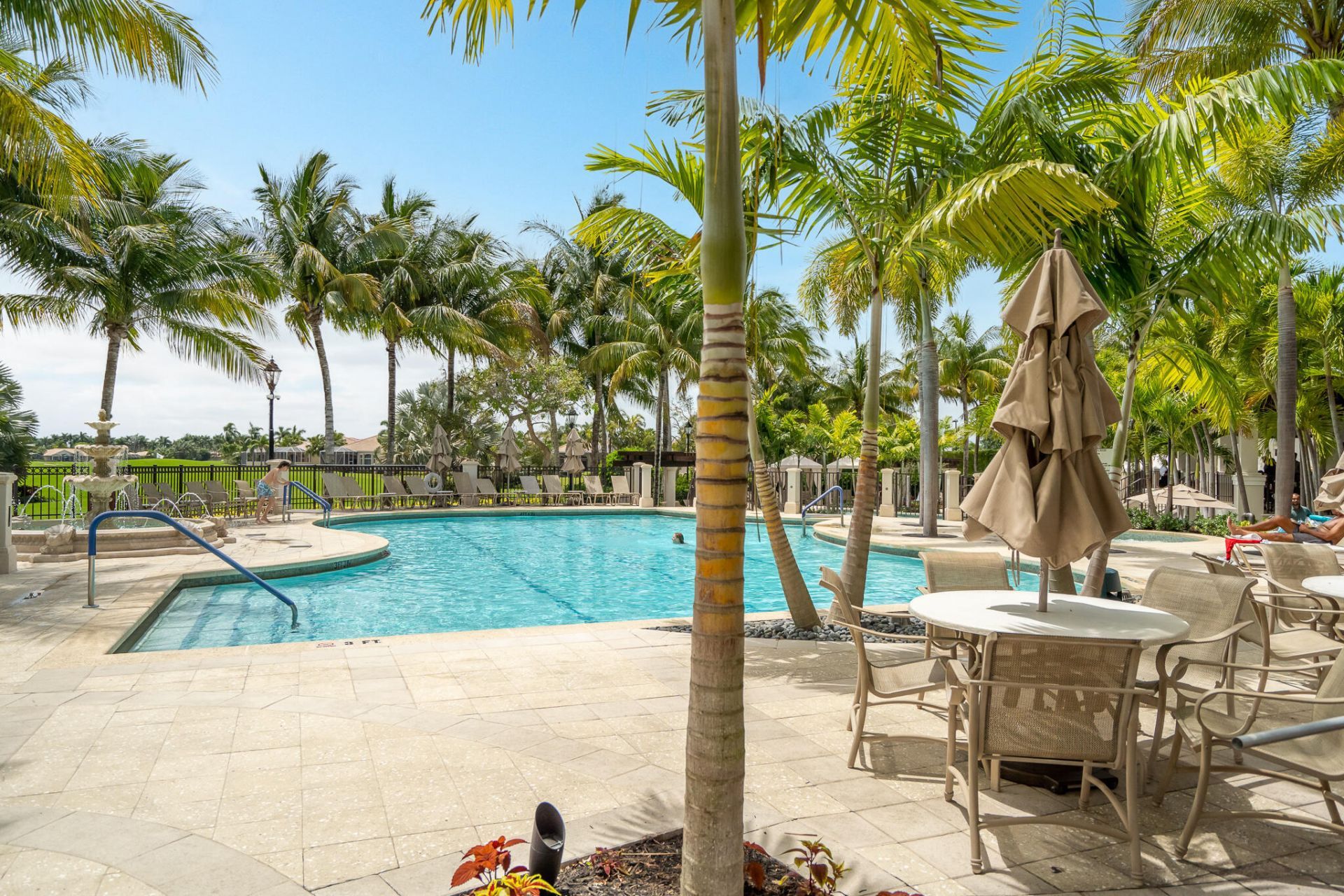 8049 Aberdeen Drive, Unit 202, Boynton Beach, FL 33472 Photo