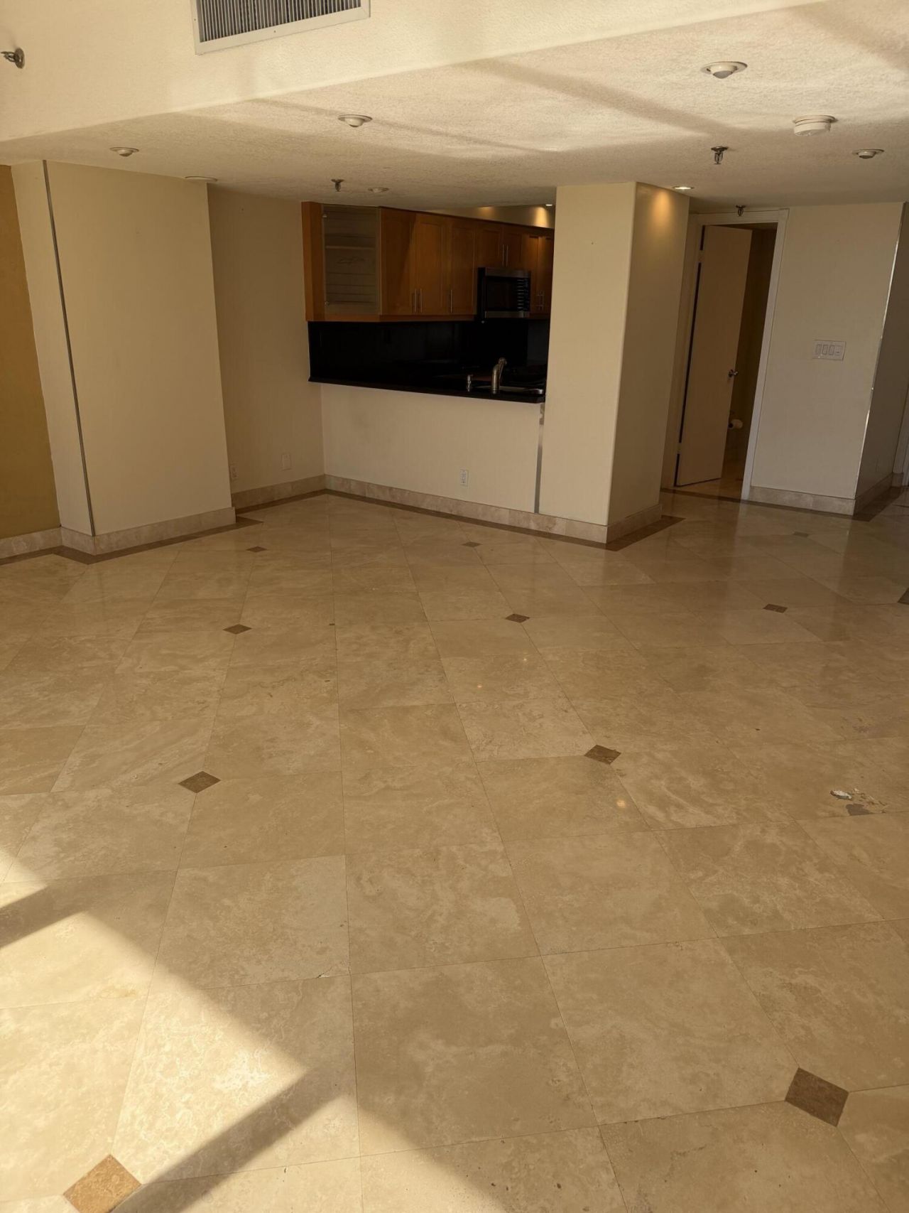 2300 NE 33rd Avenue, Unit 604, Fort Lauderdale, FL 33305 Photo