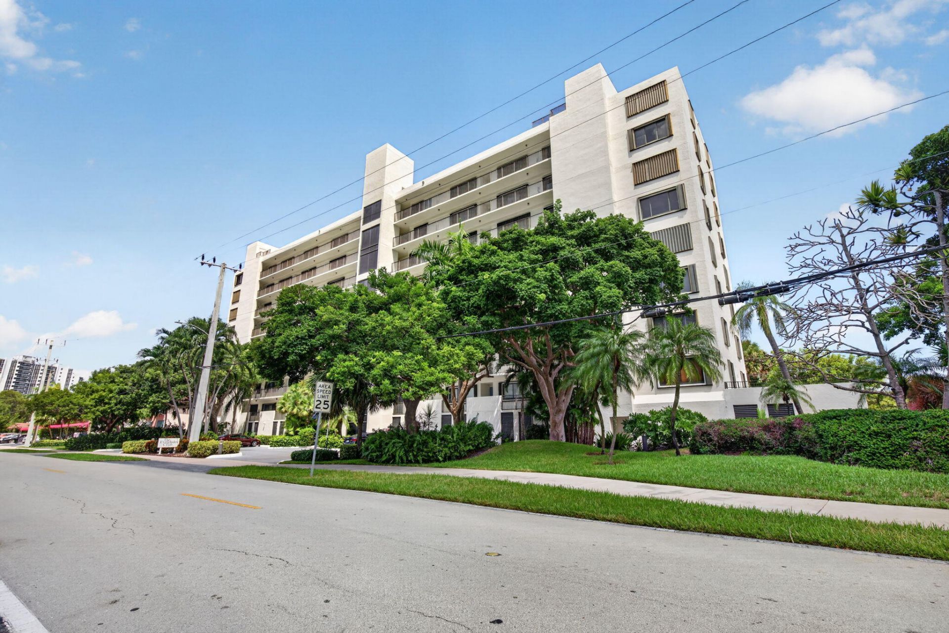 2300 NE 33rd Avenue, Unit 604, Fort Lauderdale, FL 33305 Photo