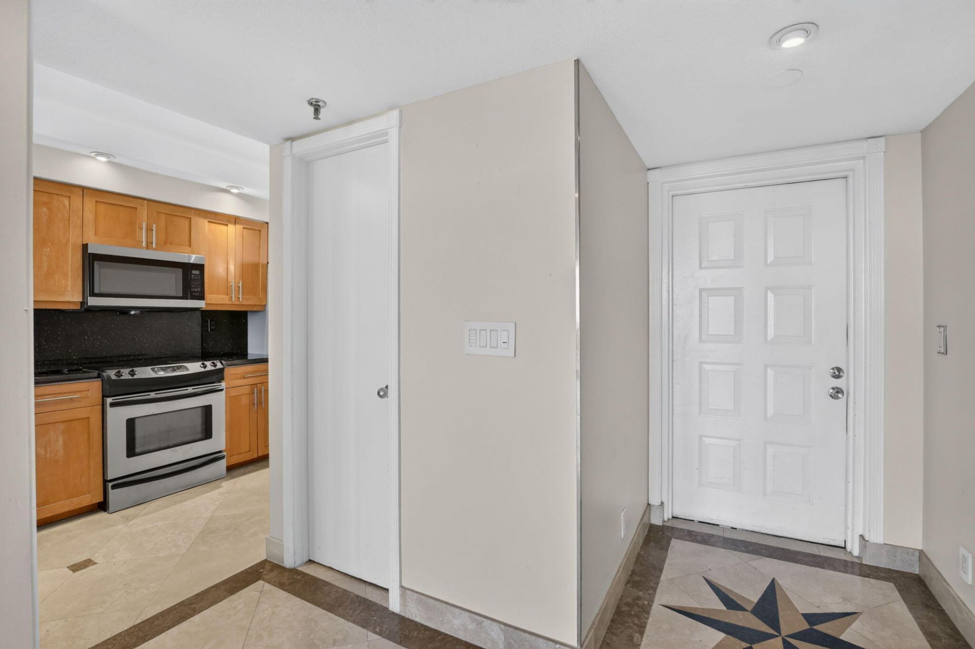 2300 NE 33rd Avenue, Unit 604, Fort Lauderdale, FL 33305 Photo