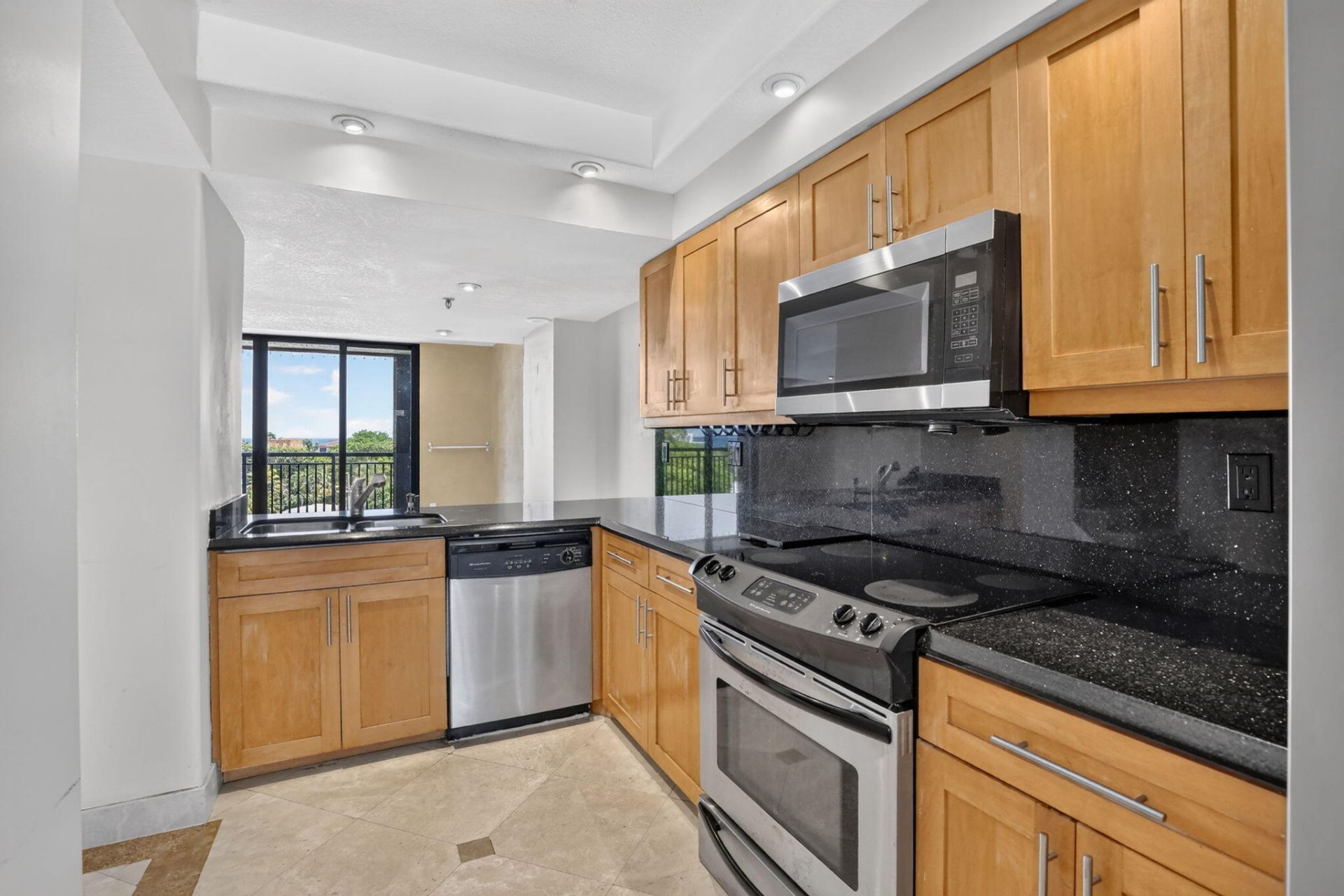 2300 NE 33rd Avenue, Unit 604, Fort Lauderdale, FL 33305 Photo