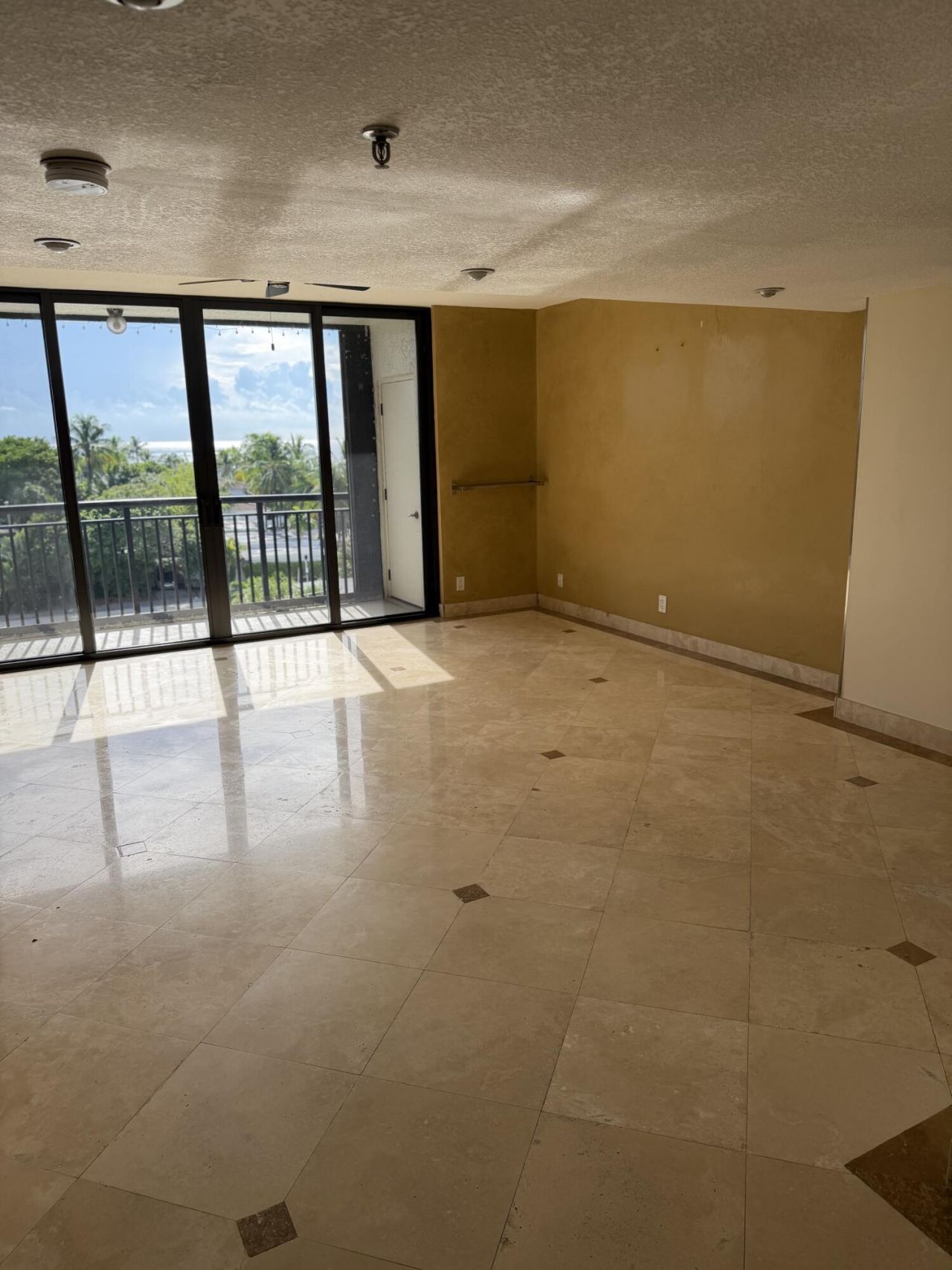 2300 NE 33rd Avenue, Unit 604, Fort Lauderdale, FL 33305 Photo