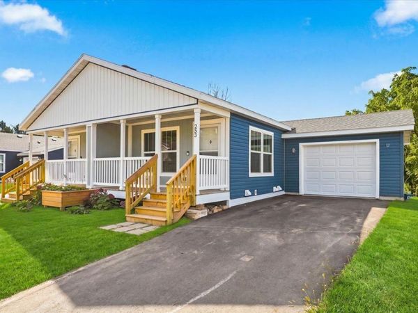 253 Panther Drive, Ellsworth, WI 54011
