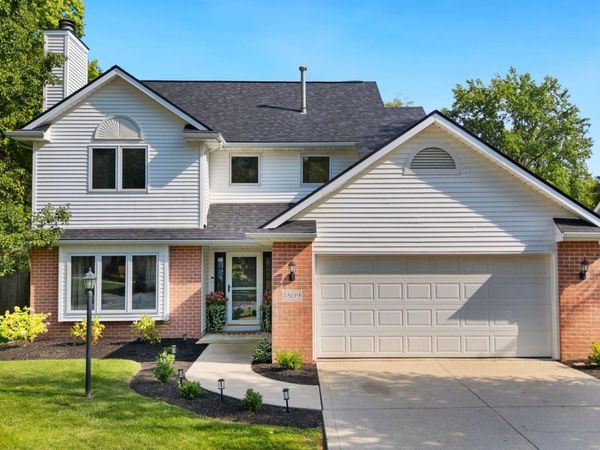 1809 Broken Oak Road, Fort Wayne, IN 46818