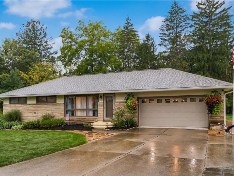 2403 Center Drive, Zanesville, OH 43701 Photo 1