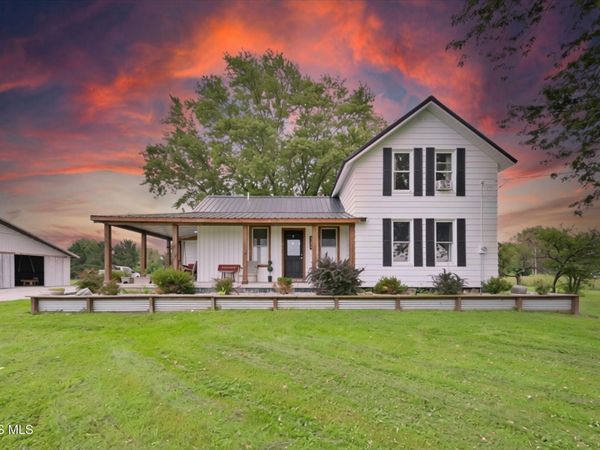 900 N Berkey Southern Road , Swanton, OH 43558