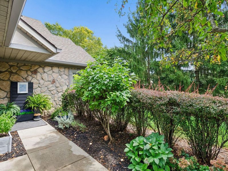 8612 Stonewoods Lane, Powell, OH 43065 Photo 4