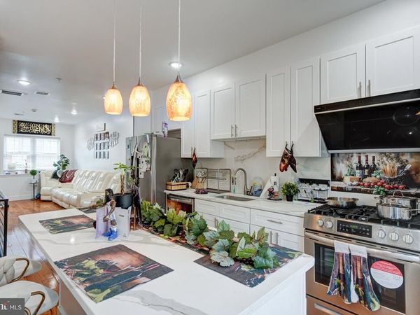 2611 S MARSHALL STREET , PHILADELPHIA, PA 19148