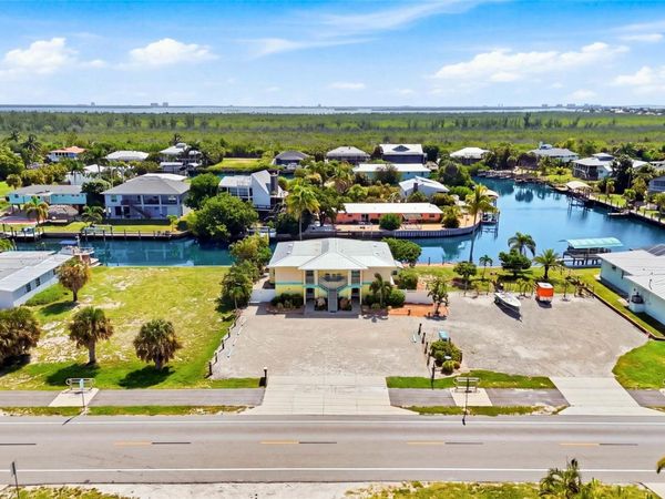 3226 STRINGFELLOW ROAD , ST JAMES CITY, FL 33956
