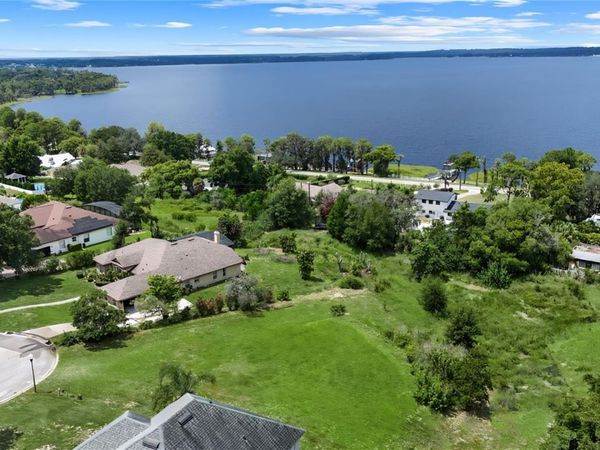 12615 CROWN POINT CIRCLE , CLERMONT, FL 34711