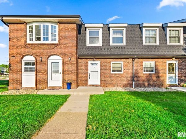 1900 S 2ND Avenue, Morton, IL 61550