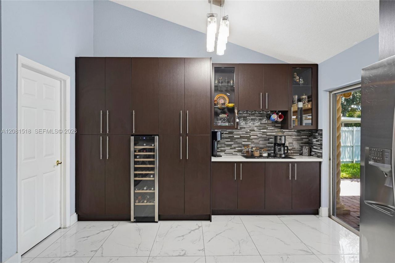 729 NW 161st Ave , Pembroke Pines, FL 33028 Photo
