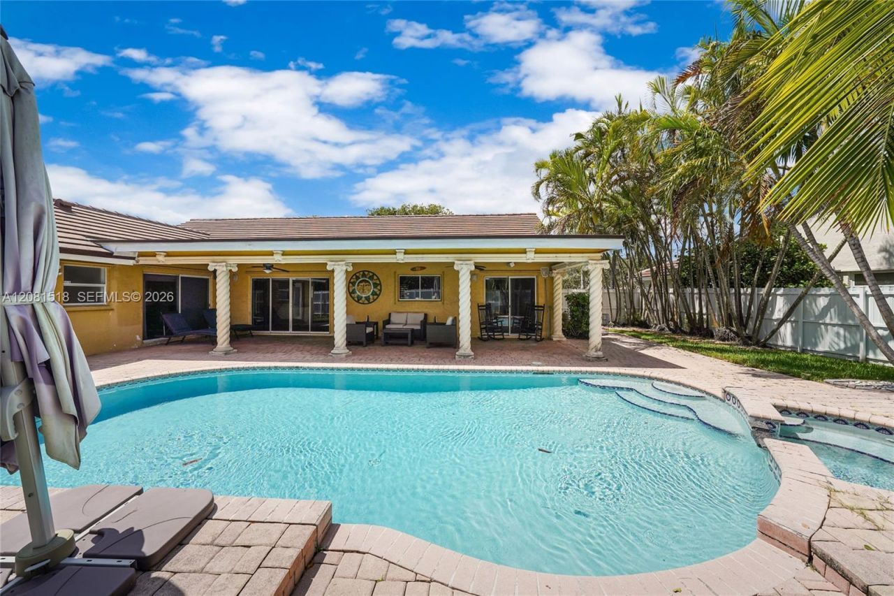 729 NW 161st Ave , Pembroke Pines, FL 33028 Photo