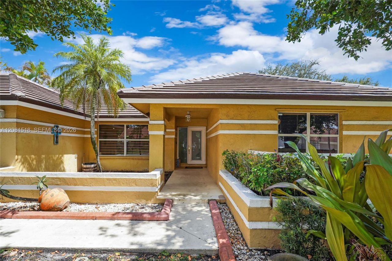 729 NW 161st Ave , Pembroke Pines, FL 33028 Photo