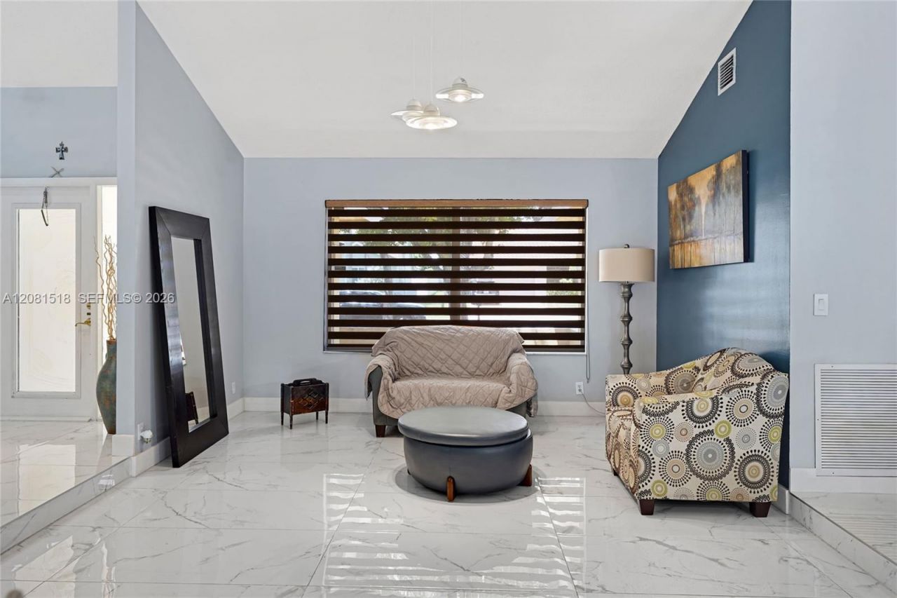 729 NW 161st Ave , Pembroke Pines, FL 33028 Photo