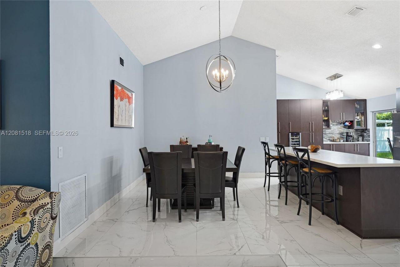 729 NW 161st Ave , Pembroke Pines, FL 33028 Photo