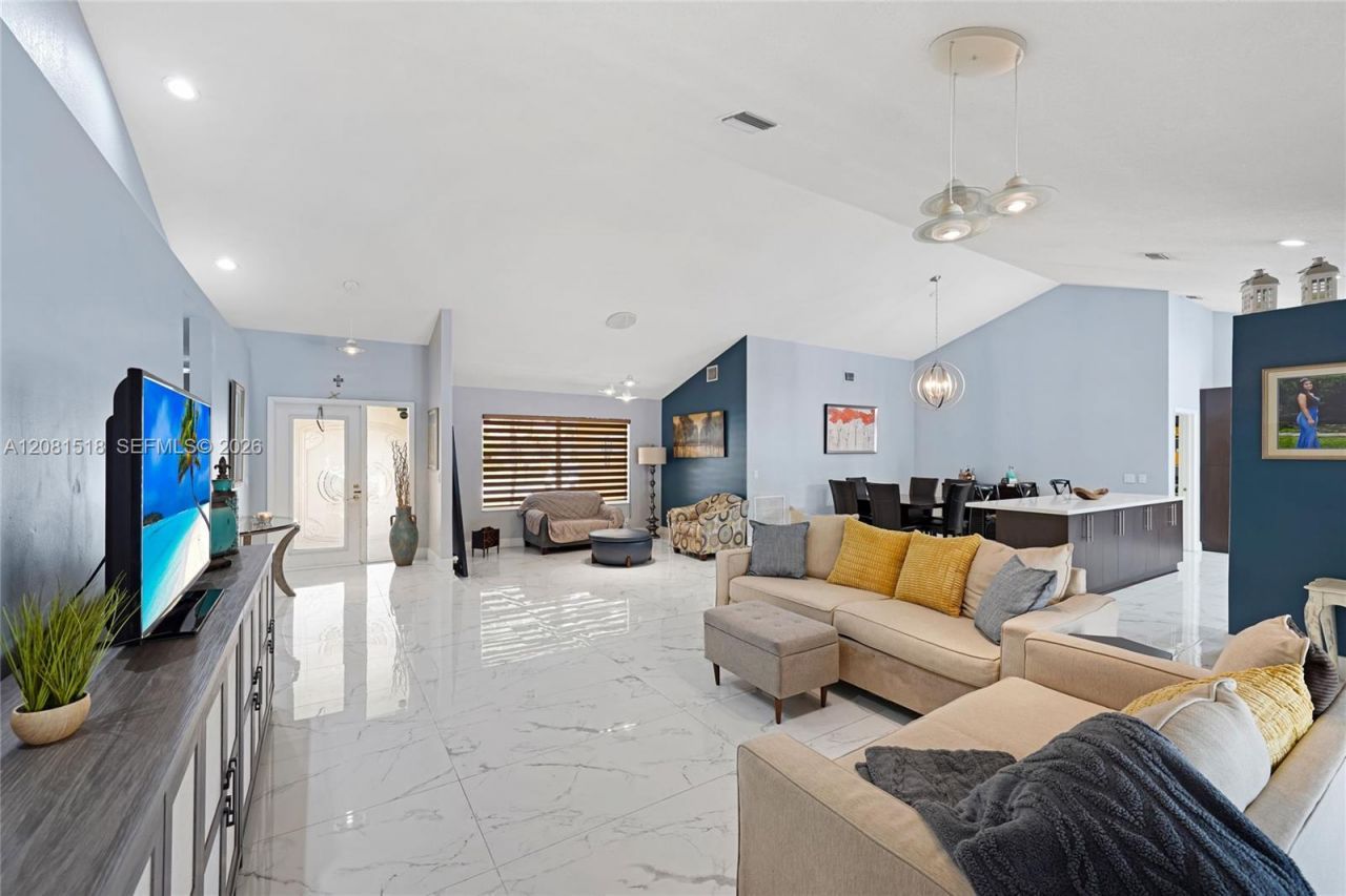 729 NW 161st Ave , Pembroke Pines, FL 33028 Photo